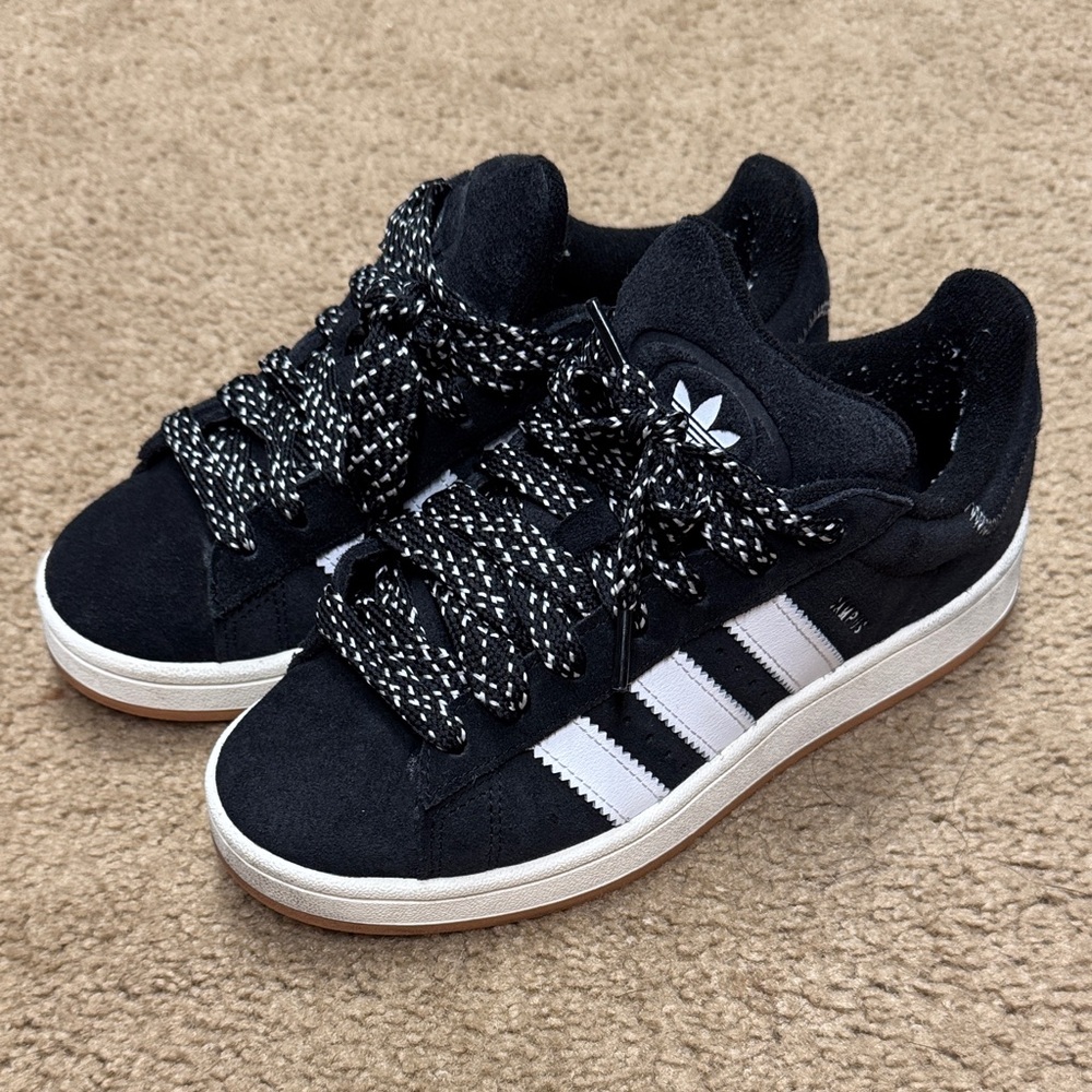 Adidas women Campus shoes. Size 6.5
